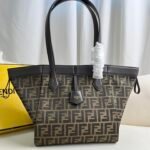 Fendi medium sizeLao Hua's latest traffic Origami magic bag