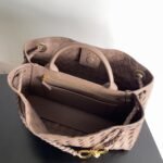 Bottega VenetaClassic handbag   Andiamo - Image 9