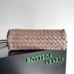 Bottega VenetaClassic handbag   Andiamo - Image 3