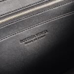 Bottega VenetaHandbag Shoulder bag - Image 7