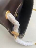 Old flowerIconic Baguette medium chain handbag, - Image 8