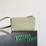 Bottega Veneta's new mini shoulder bag - Image 2