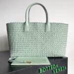 Bottega Veneta(Large 51cm)  Classic handbag
