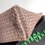 Bottega Veneta"CABAT" bag collection (medium size 32) - Image 4