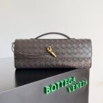 Bottega Venetadinner baghandbag