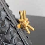 Bottega Veneta, petal woven dinner bag - Image 5