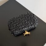 Bottega Veneta, petal woven dinner bag - Image 6