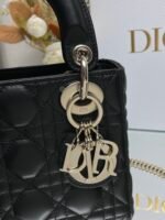 Dior classic Daifei Lady three grid black lambskinMode - Image 4