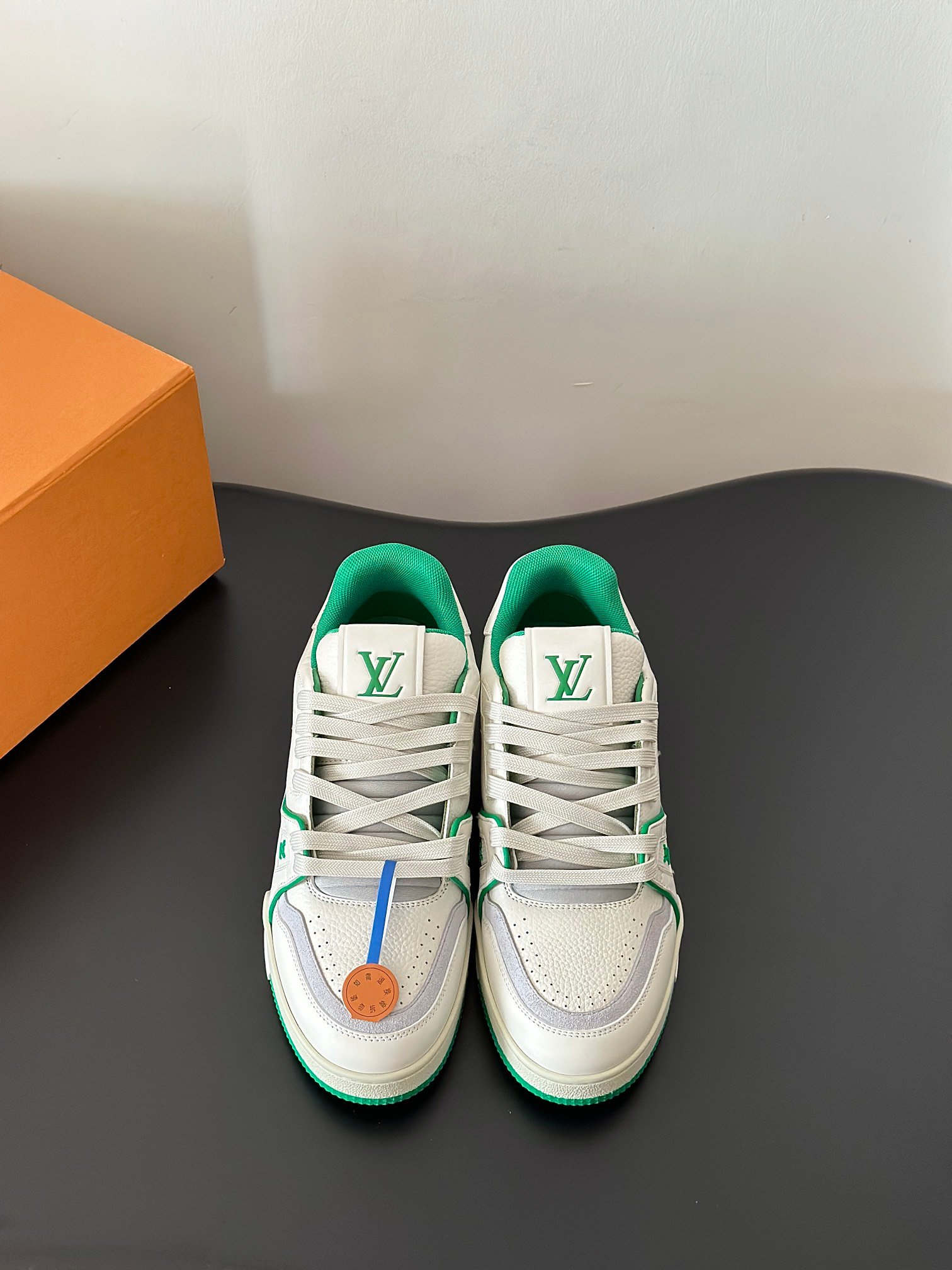 i1704717525_7908_7.jpg L Family Trainer Classic Series Casual shoes - Image 1