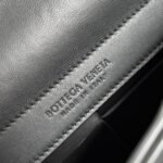 Bottega Veneta, mini Tote bag - Image 6