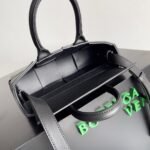Bottega Veneta, mini Tote bag - Image 9