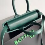 Bottega Veneta, mini Tote bag - Image 8
