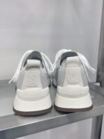 Brunelleocucinelli: New casual socks and sneakers - Image 8
