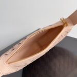 Bottega Veneta woven crescent bag - Image 9