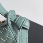 Bottega Venetawoven crescent bag - Image 6