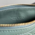 Bottega Venetawoven crescent bag - Image 8