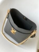 Lock and Walk bucket bag - Image 9