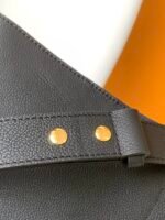 Lock and Walk bucket bag - Image 8