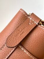 Lock and Walk bucket bag - Image 6