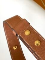 Lock and Walk bucket bag - Image 8