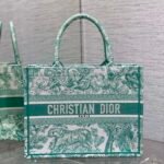 The latest green color scheme of  Tote tiger embroidery,