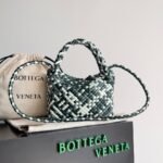 Bottega Venetawoven bag - Image 2