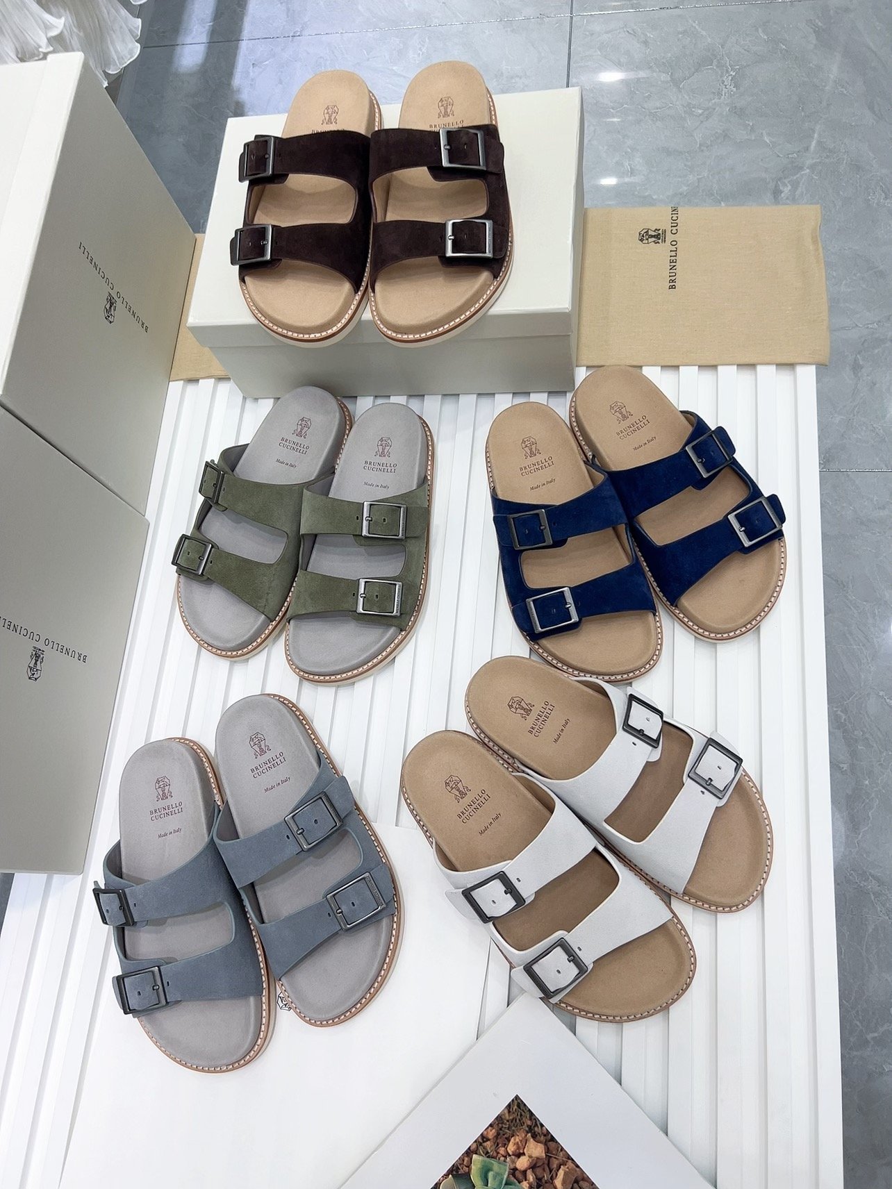 i1715431797_407_7.jpg New Brunello cucinelli slippers - Image 1