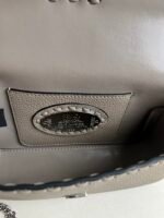 Fendi pigeon grey hand sewing bag - Image 8