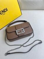 Fendi khaki hand sewn bag - Image 4