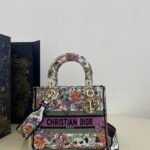Dior The Lady Embroidery Four Seasons series features high-end color blocking and exquisite embroidery
