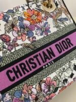 Dior The Lady Embroidery Four Seasons series features high-end color blocking and exquisite embroidery - Image 3