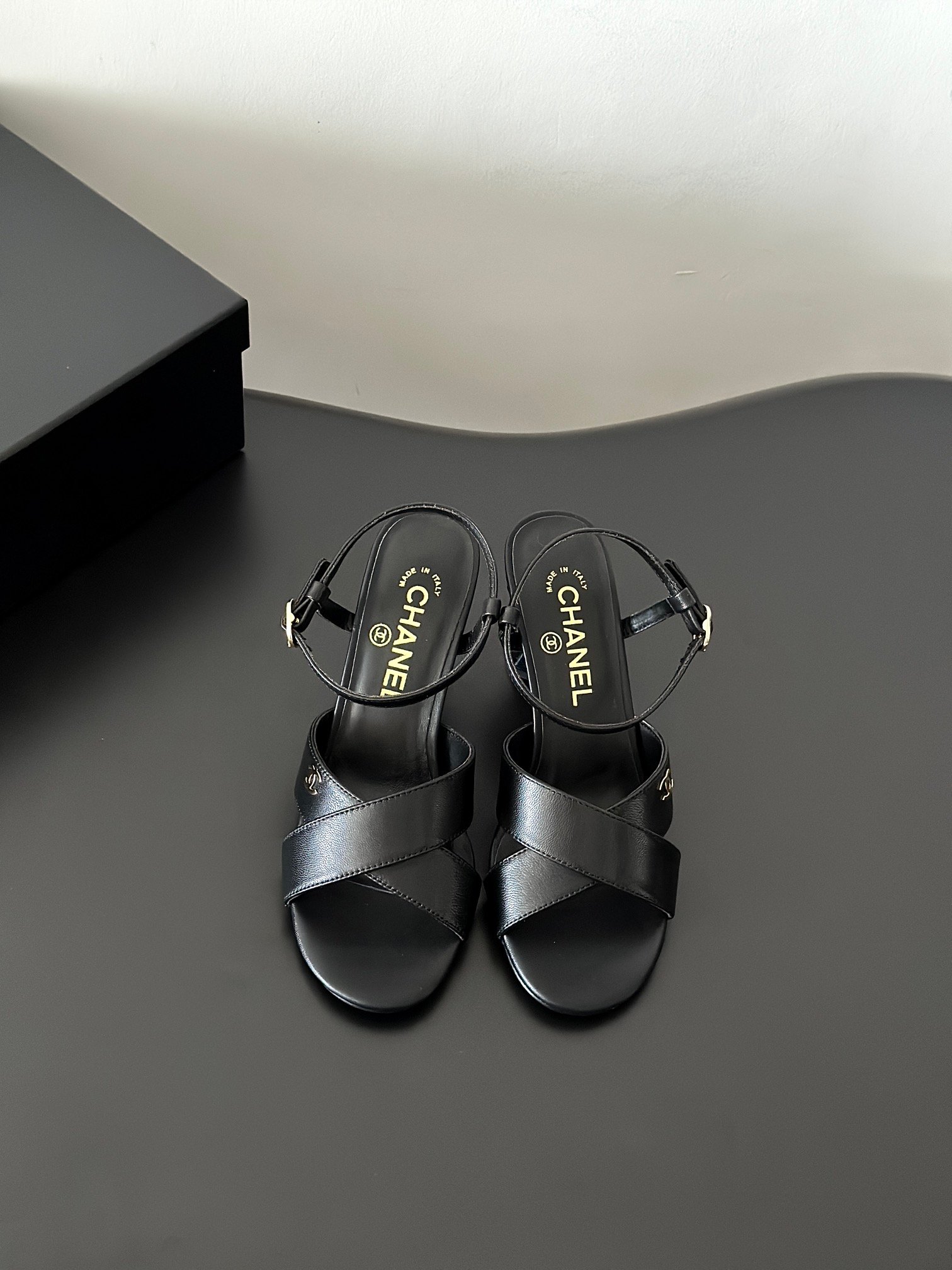 i1716352324_1688_0.jpg Chanel 24/New Pearl and Sandal - Image 1