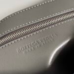 Bottega Venetaa crossbody bag - Image 6