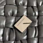 Bottega Venetaa crossbody bag - Image 8