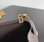 Bottega Venetadinner bag - Image 6