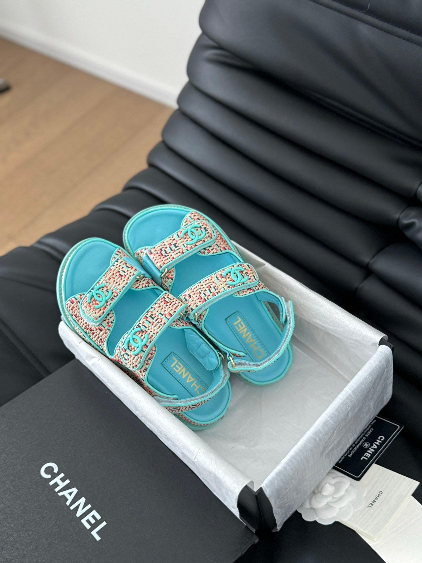 i1717086314_5792_5.jpg Chanel new bow diamond buckle Velcro sandals - Image 1