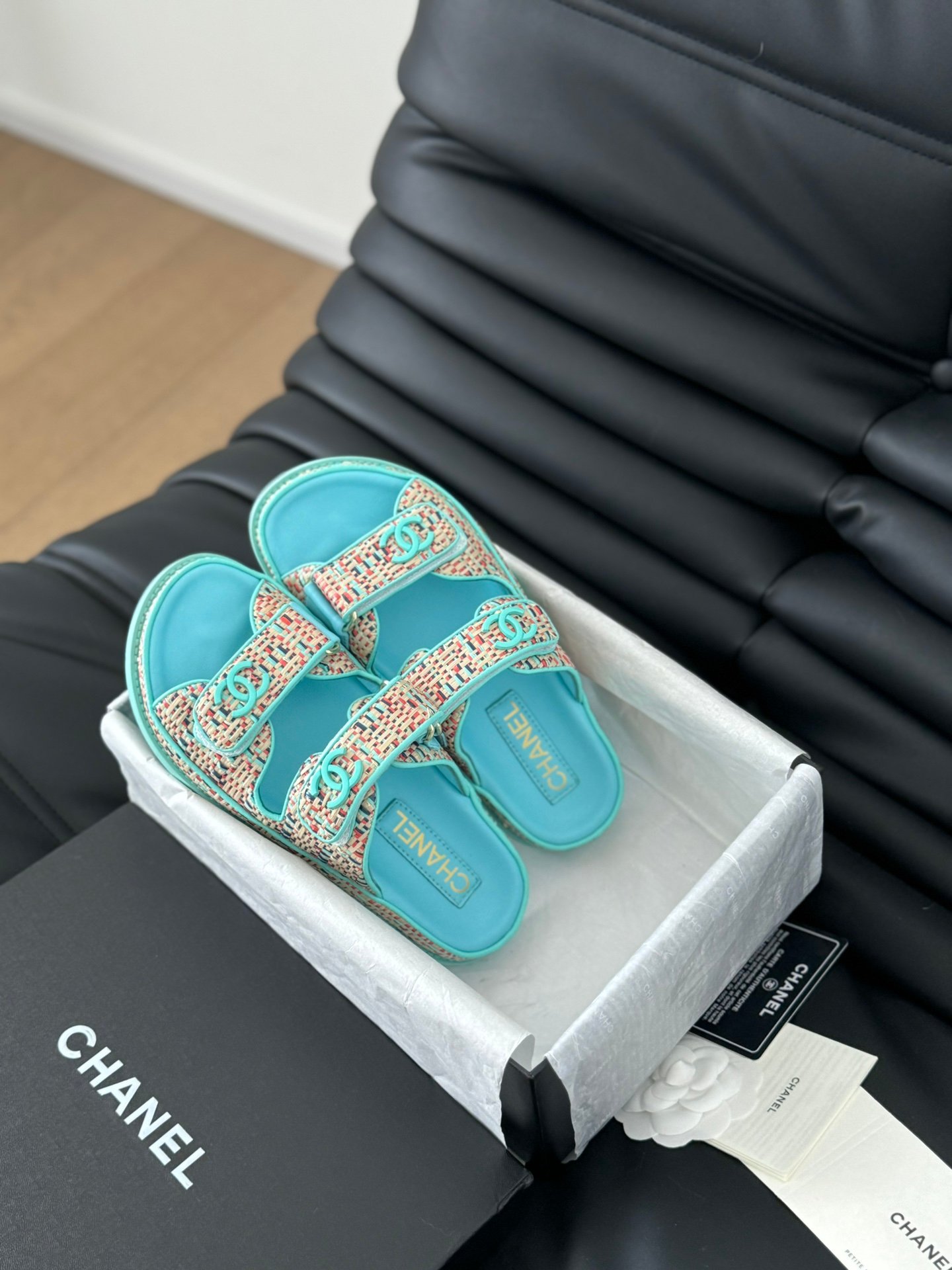 i1717086371_760_0.jpg Chanel new bow diamond buckle Velcro sandals - Image 1