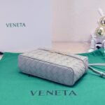 Bottega Veneta shoulder bag Makeup bag - Image 3