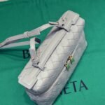 Bottega Veneta shoulder bag Makeup bag - Image 4