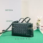 Bottega Veneta crossbody bag - Image 2