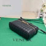 Bottega Veneta shoulder bag Makeup bag - Image 3