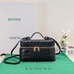 Bottega Veneta shoulder bag Makeup bag