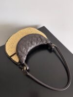 Bottega Venetaunderarm bag - Image 3