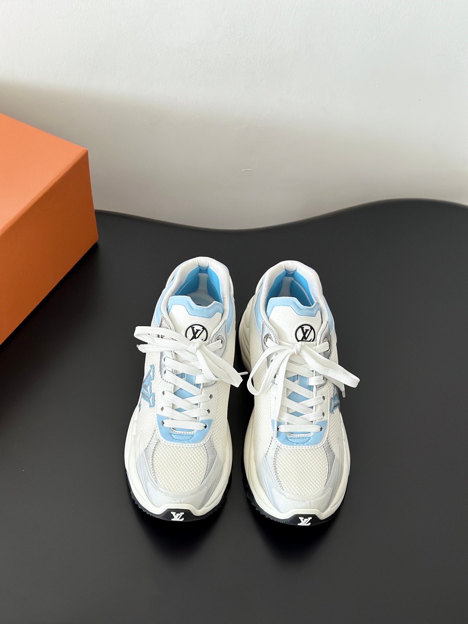 i1718282042_2354_6.jpg Louis Vuitton booster sneakers - Image 1