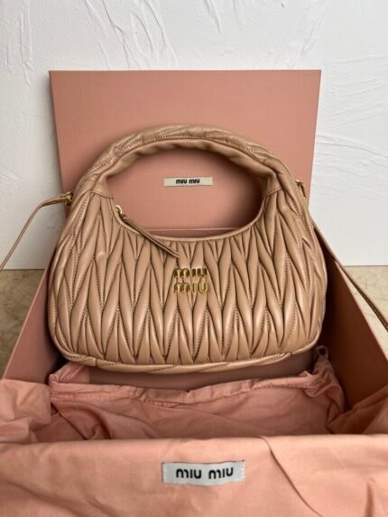 M's new MiuWander handbag,