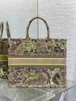 The latest earthy yellow color scheme of Tote tiger embroidery - Image 4