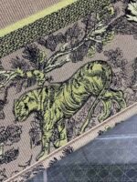 The latest earthy yellow color scheme of Tote tiger embroidery - Image 5