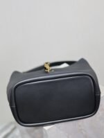 Yves Saint Laurent  Large water bucket armpit bag - Image 9