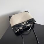 Bottega Veneta The eight character buckle (bow tie) handbag - Image 5