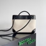 Bottega Veneta The eight character buckle (bow tie) handbag - Image 2